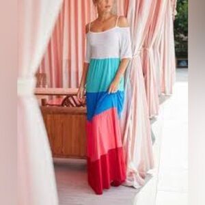 Venus Colorblock Shoulder Cut-out Tiered layer Maxi Dress, sz small
